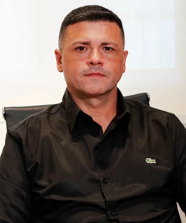 Retrato do Dr. Rodrigo Carriello, ortopedista da Center Trauma